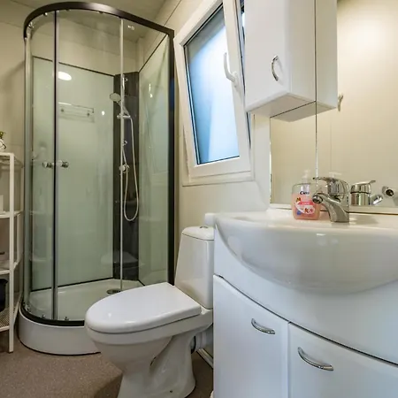 2 Bedroom Awesome In
