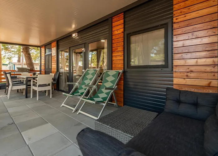 בית נופש Awesome In With Wifi פריבלאקה